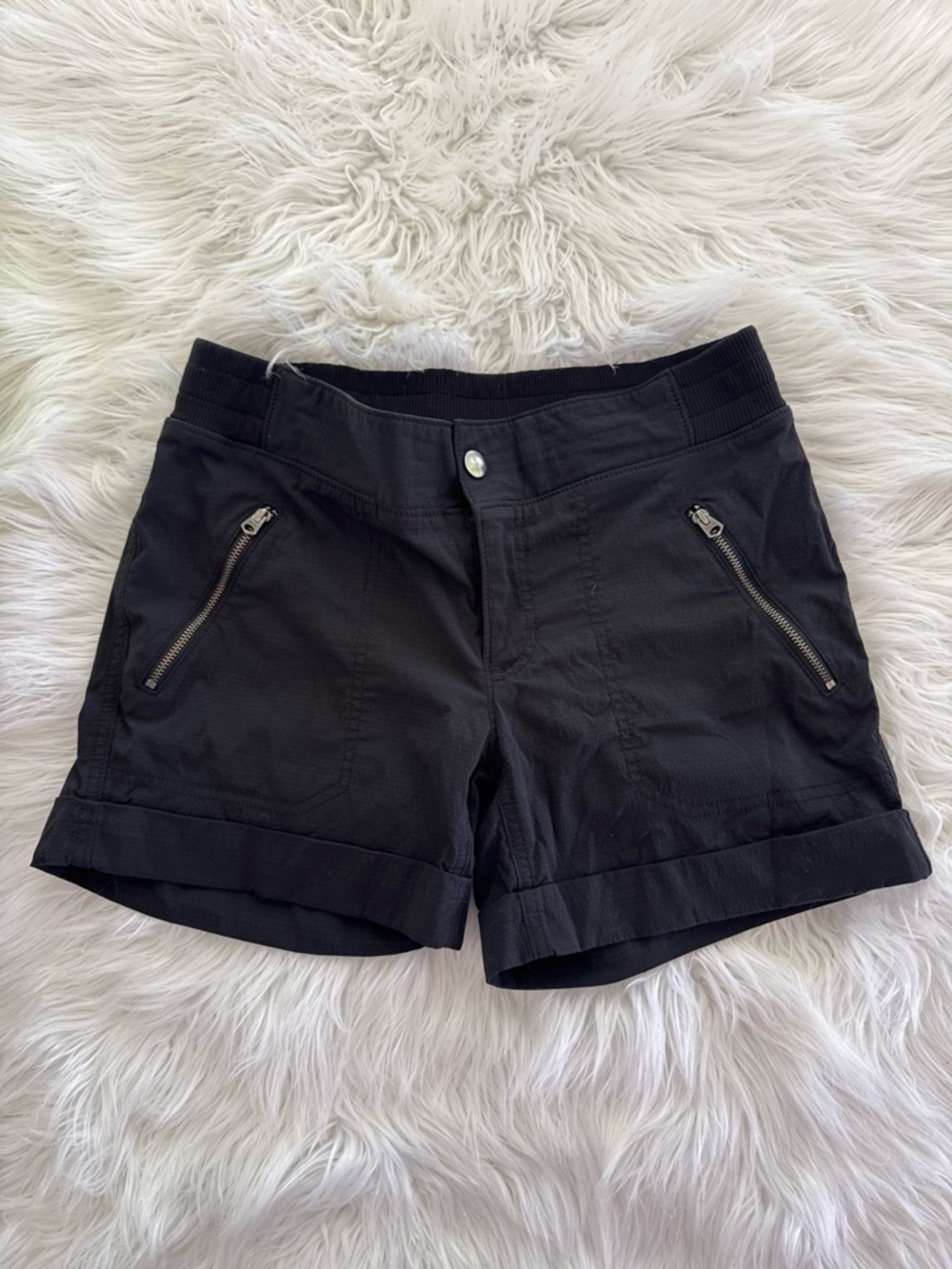 Athleta Metro Utility Shorts 🖤 | Zip Pocket + Tailored Fit